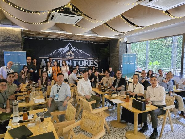 gallery-2025-10-17-0010